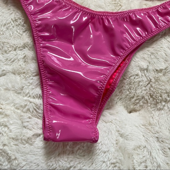 Glossy latex type bright pink Bikini Style set Size Small - Picture 7 of 12